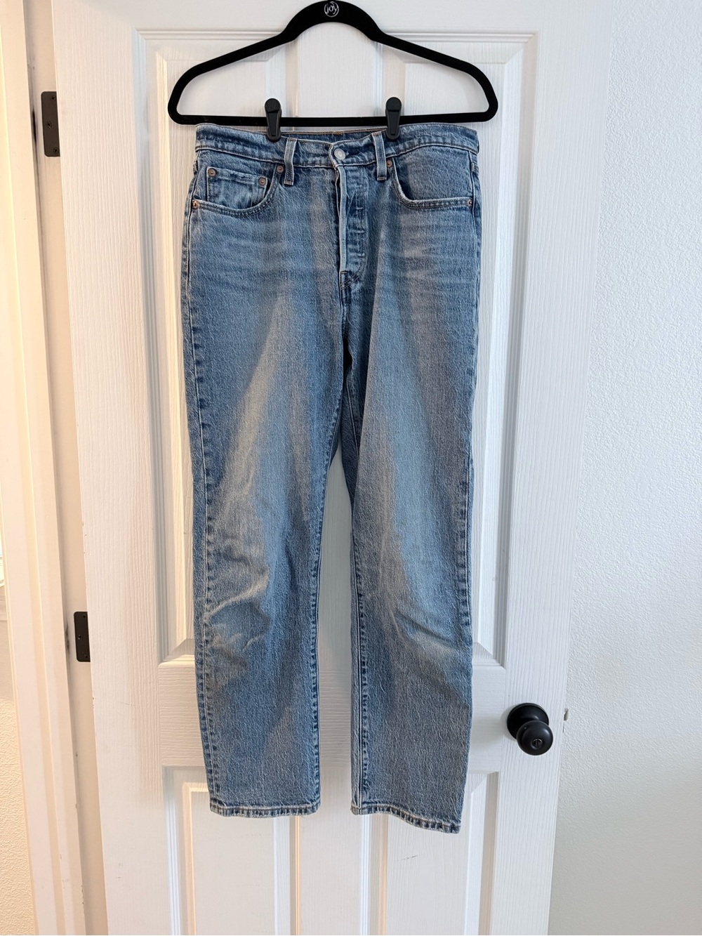Levi's Straight Leg Jeans in Light Blue Wash